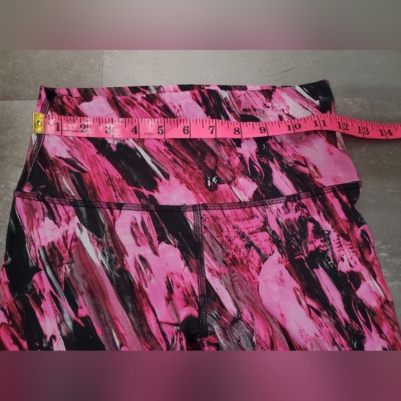 NWOT Lululemon Wunder Train High-Rise Crop 19". Incentive Refresh Multi. 6. - Picture 11 of 13